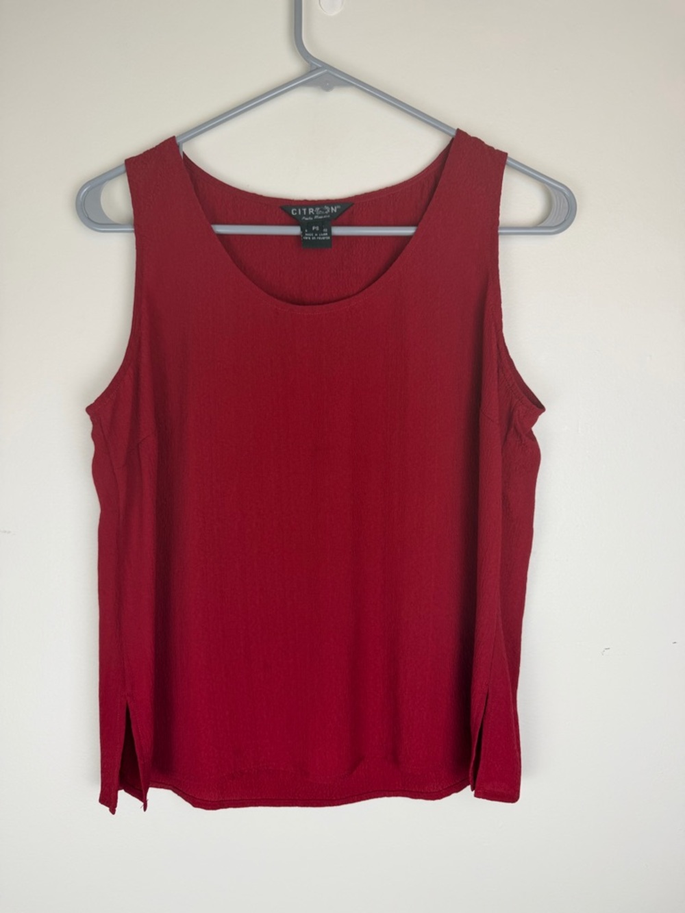 CITRON Santa Monica Silk Sleeveless Blouse in Cherry Red size Petite Small